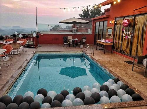 Aarey Colony Villa | Villa No: 214, Dr.Wade's Villa.