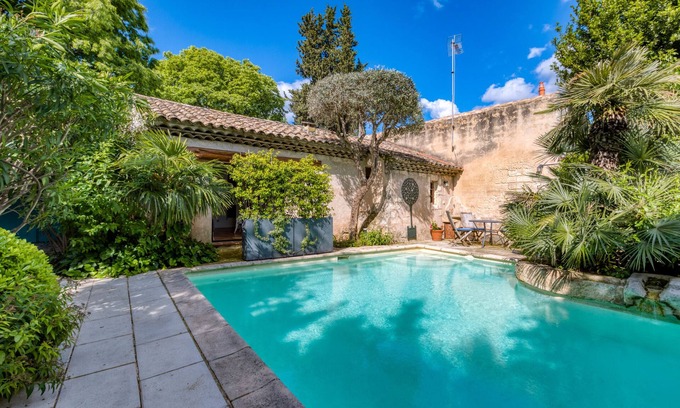 Aiguerelles Villa | Villa 'Oasis Centre Charme' with Shared Pool, Wi-Fi and Air Conditioning