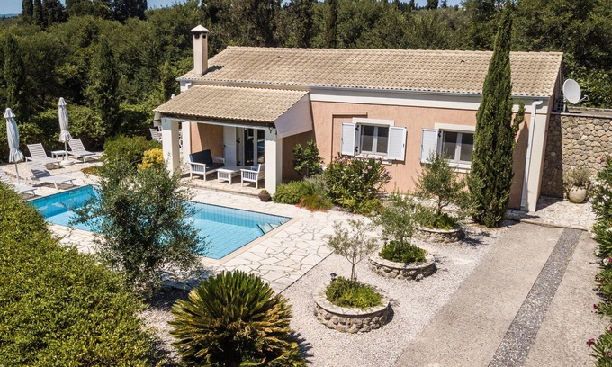 Afra Villa | Villa Oleander - Relaxing - Secluded - Private - Tranquil