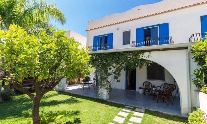 Marina di Ragusa Villa | Villa Oliana: Elegant Oasis with Garden and Relaxation in Marina di Ragusa