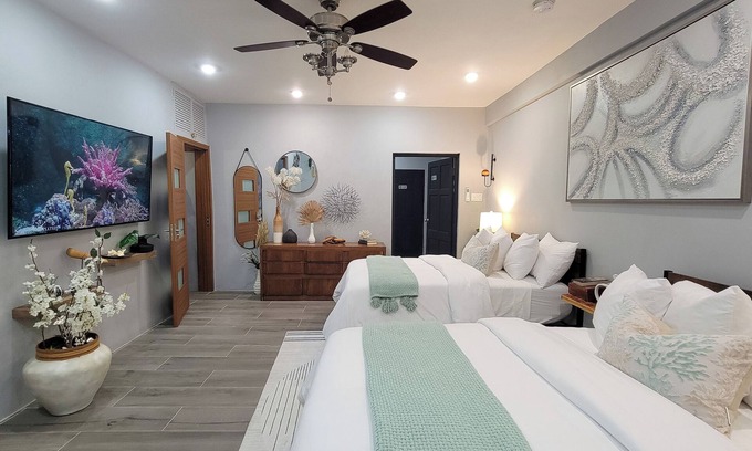 Falmouth Apartment | Villa on the Rocks II ~ Gated community 5 mins from beach
