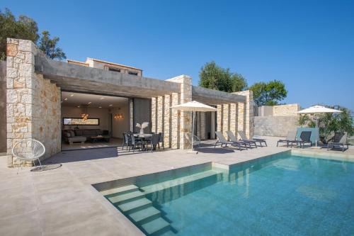 Petaleia Villa | Villa Otter by PosarelliVillas