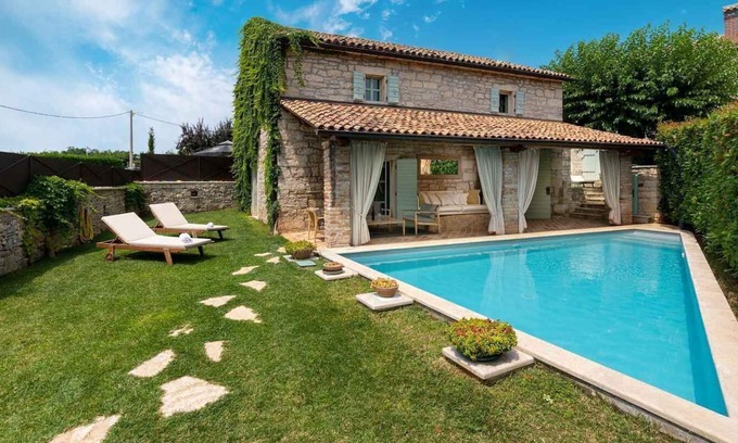 Vosteni House | Villa Pakich in Orbani