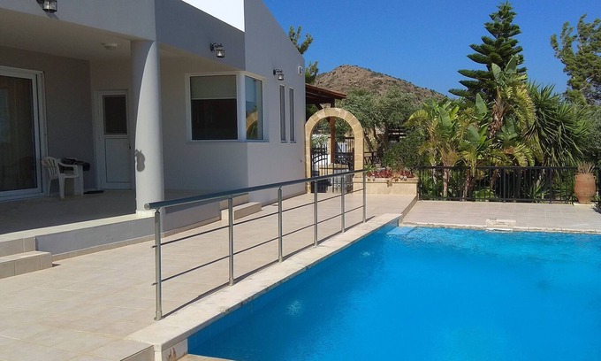 Pefki Villa | Villa Panorama with astounding and relaxing view