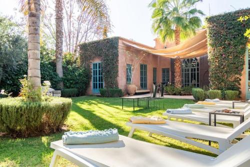 El Aggada Villa | Villa Pauline with private pool & garden, hotel service and no insight.