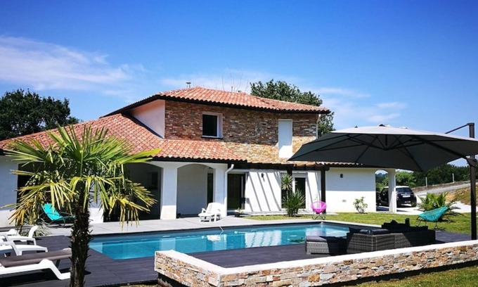 Villefranque Villa | Villa Pays Basque, near Biarritz and Anglet, between sea and mountains