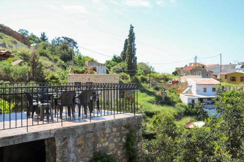 Maroulas Villa | Villa Pnoi - PassiveinCreteBns