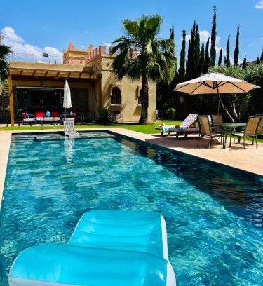 Lalla Takarkoust Villa | Villa privée avec piscine pour familles à Marrakech, Lalla Takerkousst