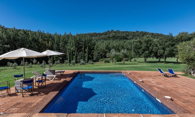 Arbucies Villa | Villa 'Romana Restaurada Entre' with Mountain View, Private Pool and Wi-Fi