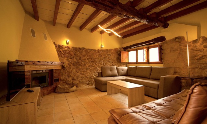 Alpuente Villa | "Villa Rural Crocolilla" with Private Terraces, Private Pool & Wi-Fi