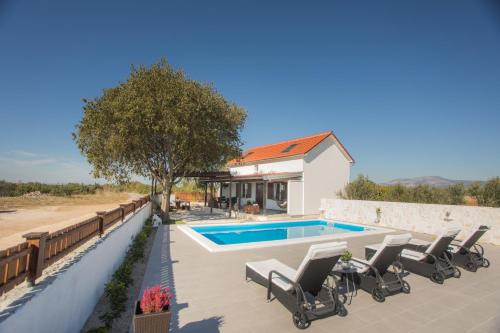 Pokrovnik Villa | Villa Rustica