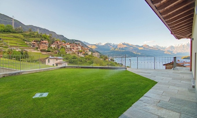 Pianello del Lario Villa | VILLA S.ANNA-ALBA by Curti rentals
