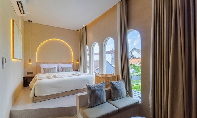 Sunset Road Villa | Villa Santa Clara