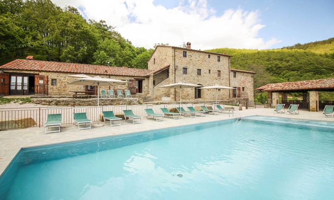 Sansepolcro Villa | Villa Santarsa, 31 people, magnificent views and private pool, no neighbors