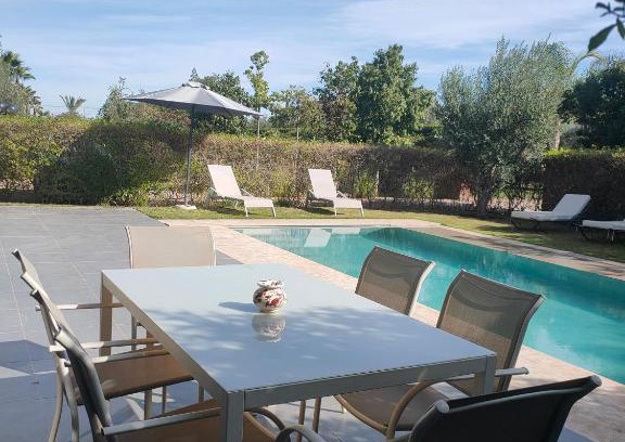 Tassoultante Apartment | Villa Sara avec sa piscine et jardin