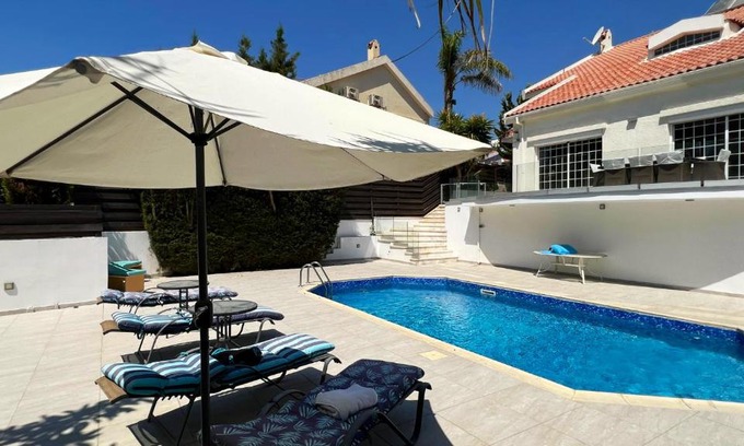 Agios Athanasios Villa | Villa Sawa by Ezoria Villas