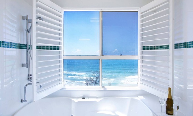 Coolum Beach Apartment | Villa Seascapes with sweeping waterviews