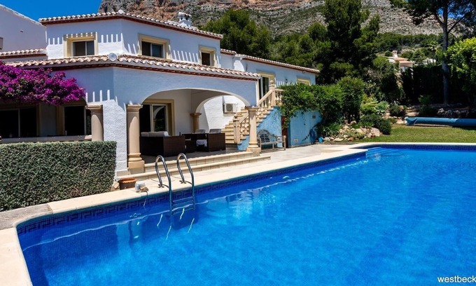 Montgo de Toscamar Villa | "Villa Serafina" with mountain views, private pool, garden, terrace, A/C & Wi-Fi