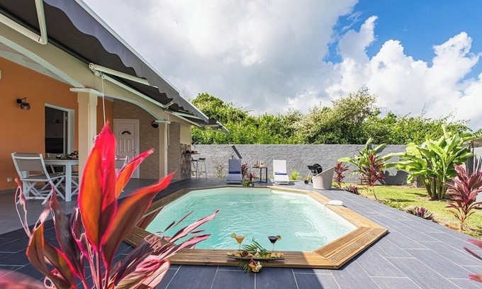 Saint-Francois Villa | Villa Sita with private pool near the House of Zévallos