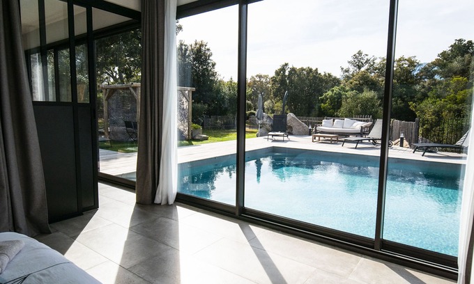 Sotta Villa | Villa sotta-porto vecchio in the countryside heated pool