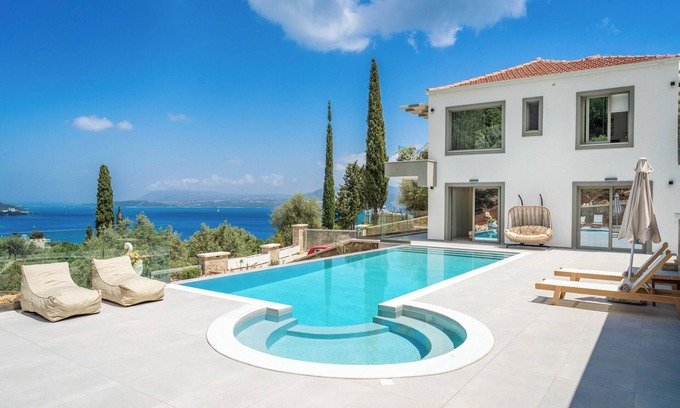 Spanokhorion Villa | Villa Stella in Nikiana, offering amazing sea views!