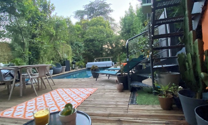 Floirac House | Villa stone heated pool Bordeaux unesco