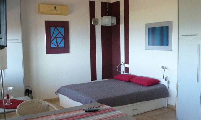 Ferma Apartment | Villa-studio, modern with style, sea-view, 10 min. from beach, garden, terrace