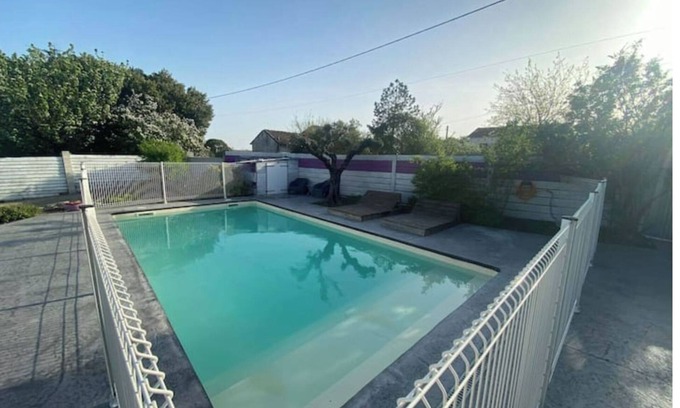 Saint-Privat-des-Vieux Villa | villa, swimming pool and jacuzzi for 10 people