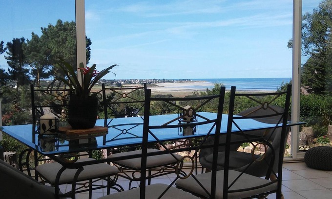 Goulven House | Villa "The Bay of Pines - Krocod'askell