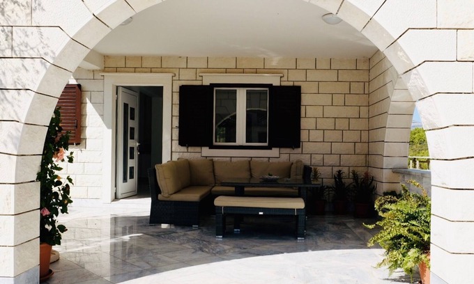 Povlja Apartment | Villa Tonika -Two Bedroom Apartment with Terrace (A1)