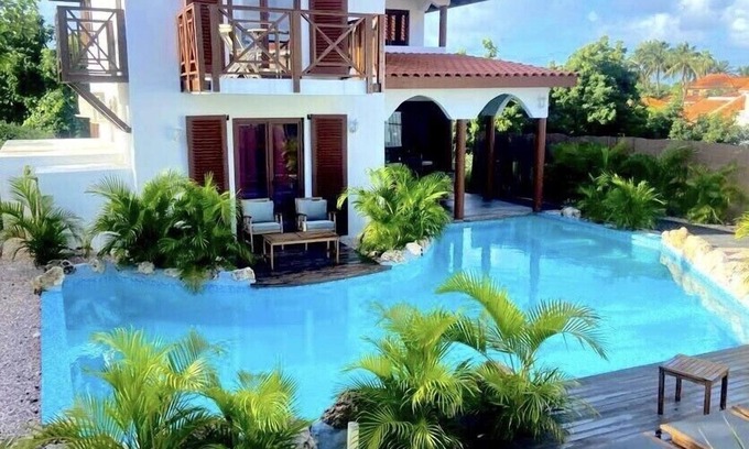 Willemstad Villa | VILLA TROPIC PARADISE WITH POOL