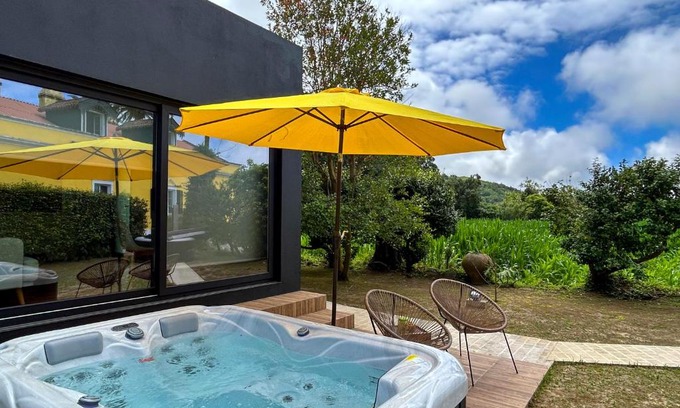 Varzea House | Villa Várzea - The Black Cabin