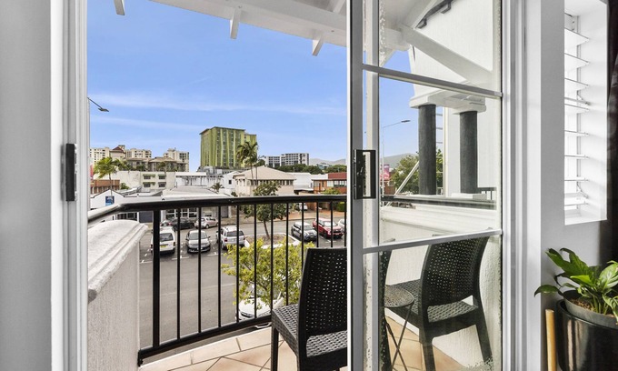 Cairns Central Business District Apartment | Villa Vaucluse Apartments of Cairns
