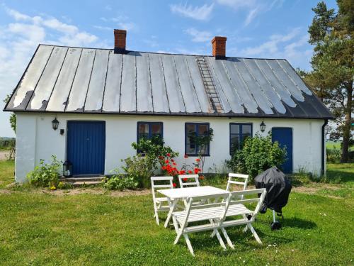 Vastra Vemmenhog House | Villa Vemmentorp - Körsbärsblomsvillan 6 min från havet