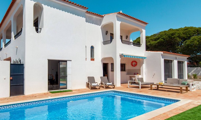 Santa Eulalia Villa | Villa w/Heatable Pool and BBQ in Albufeira