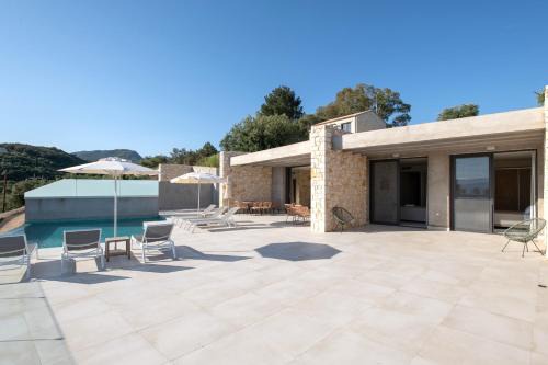 Petaleia Villa | Villa Waterlily by PosarelliVillas