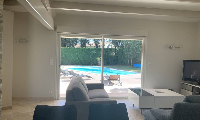 Saint-Trojan-les-Bains Villa | Villa with heated pool 500 m from the beach