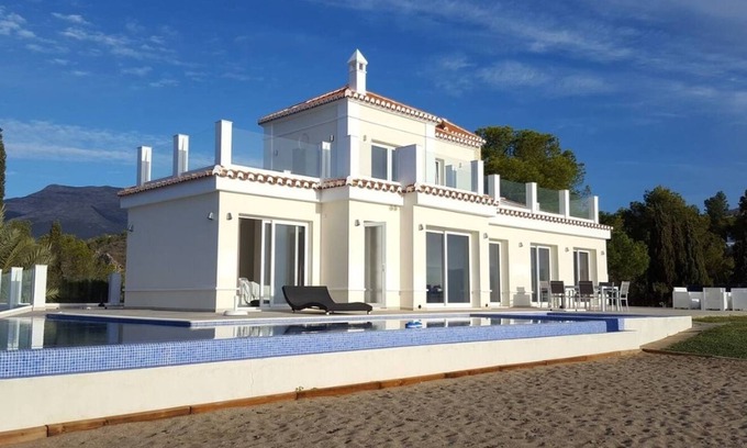 Almunecar Villa | Villa 'with 2 Pools and Jacuzzi' with Garden, 2 Terraces & Wi-Fi
