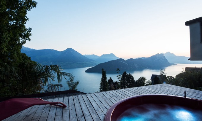 Vitznau Villa | Villa with hot-tub at Lake Lucerne directly at famous Rigi cog railway