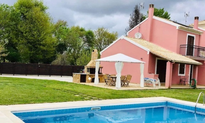 Agios Ioannis Villa | Villa With Private Pool Within Easy Reach Of Beaches, Tavernas And Shops