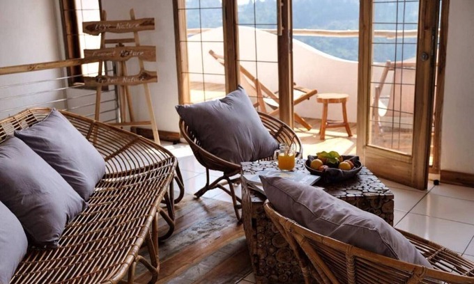 Lembang Villa | Villa with private infinity pool with amazing lush green view near Lembang