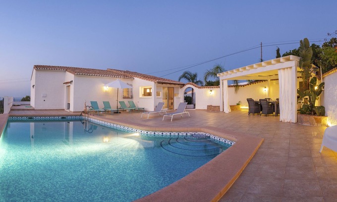 Benidoleig Villa | VILLA WITH PRIVATE POOL, BEAUTIFUL VIEWS!