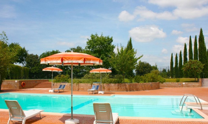 Santarello Villa | Villa with private pool and tennis court, in the hills between Lucignano and Sinalunga, on the borde