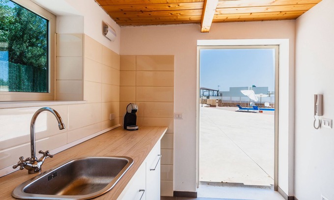 Marina di Ragusa Cabin | Villa with swimming pool ideal for families