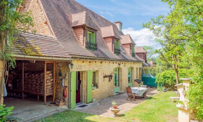 Sergeac Cottage | Village Gite on the Vezere River