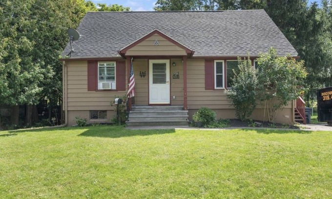 Manlius House | Village of Manlius, two bedrooms & private bathroom available in shared home