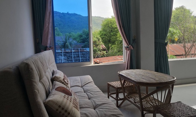 Rolea B'ier Hotel | Village Pottery Garden Villa