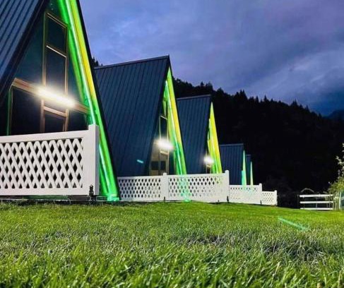 Pejë Ski Chalet | Villat Grand