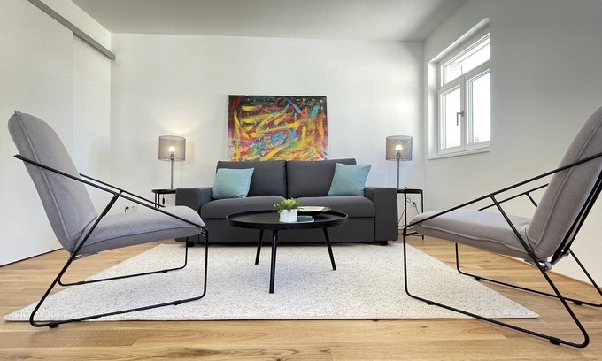 Bregenz Apartment | VINCENT Apartment in Bregenz with Parking