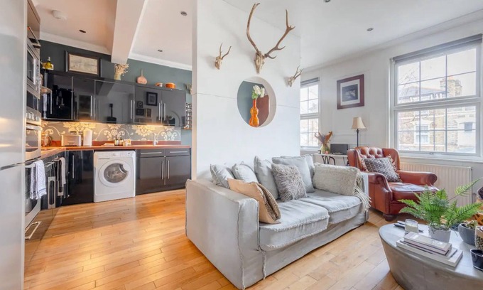 Hackney Downs Apartment | Vintage Inspired Flat in Stoke Newington